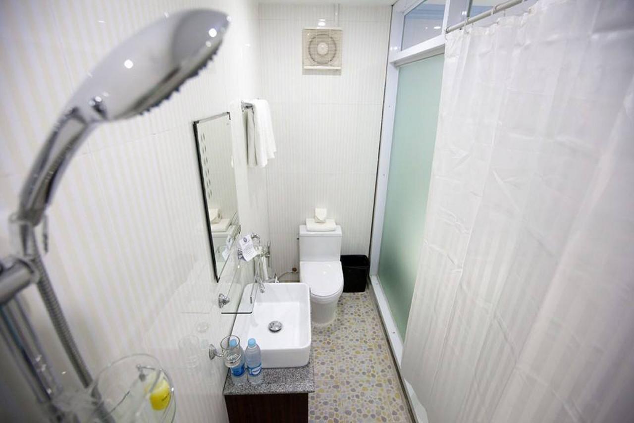 Woodland Hotel Yangon Ngoại thất bức ảnh