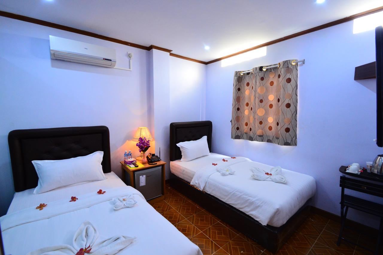 Woodland Hotel Yangon Ngoại thất bức ảnh
