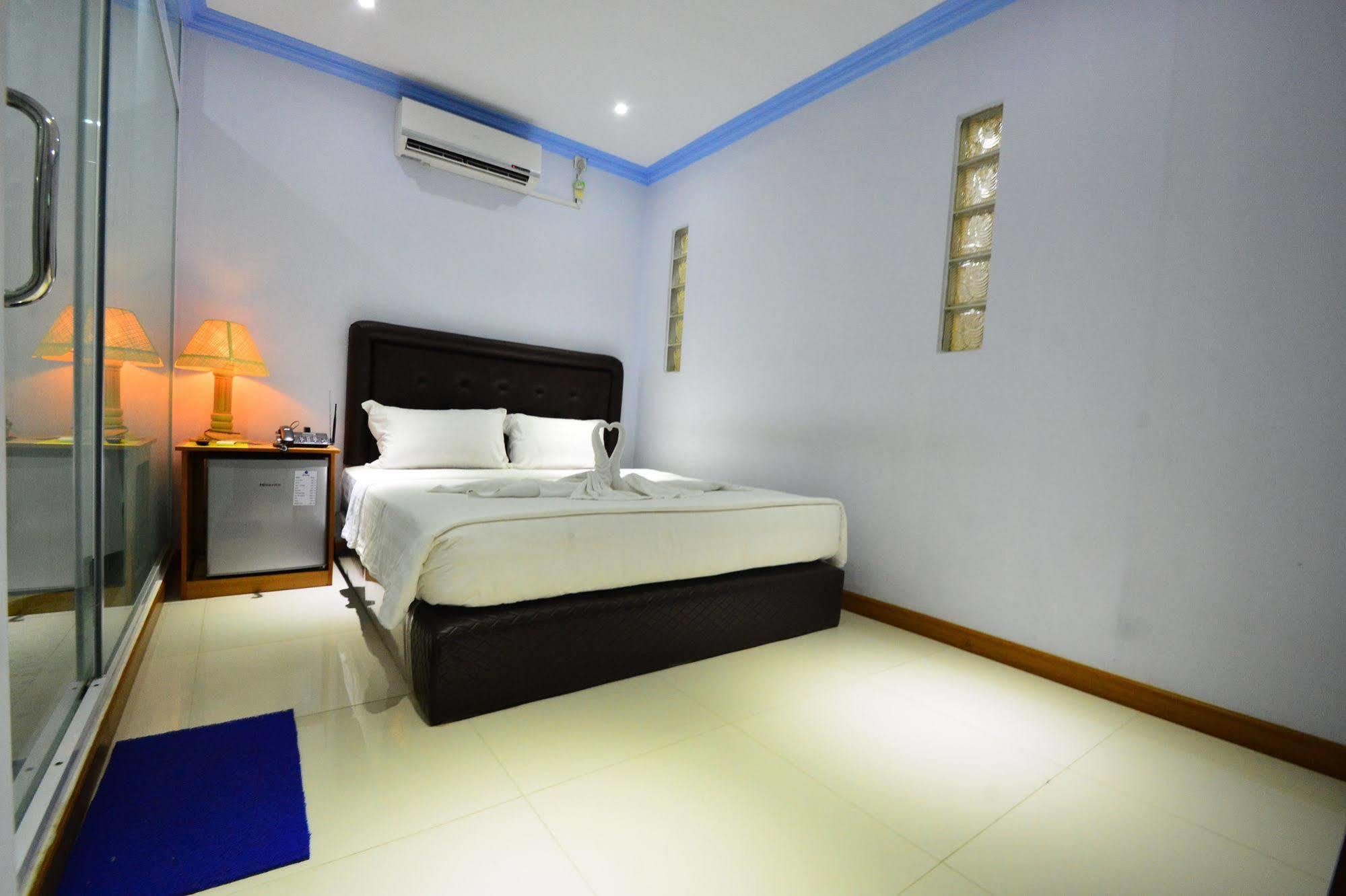 Woodland Hotel Yangon Ngoại thất bức ảnh