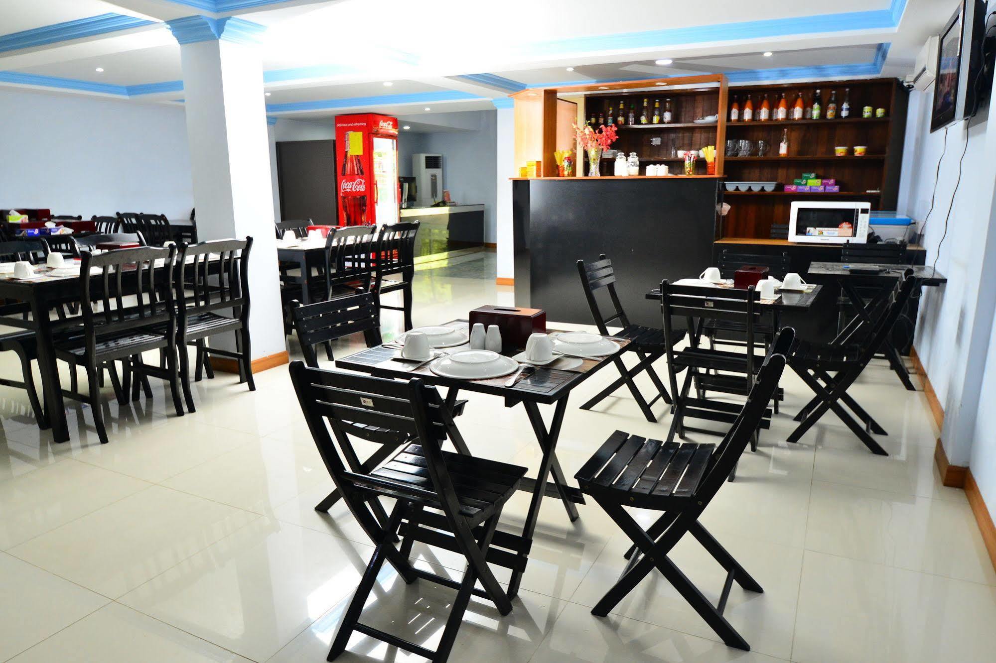 Woodland Hotel Yangon Ngoại thất bức ảnh